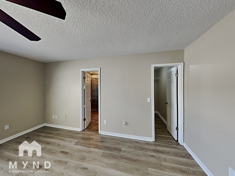 Building Photo - 7978 Lavender Ln