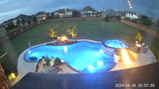 Building Photo - 3909 Pebble Brook Dr