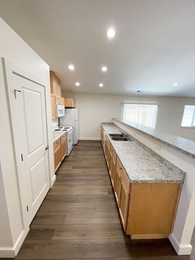 Building Photo - 4245-47 Wyoming