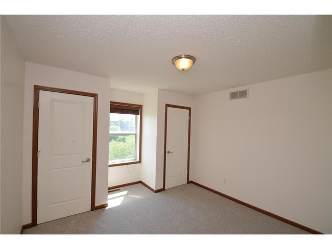 Building Photo - 15661 60th Ave N