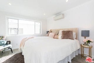 Building Photo - 847 5th St