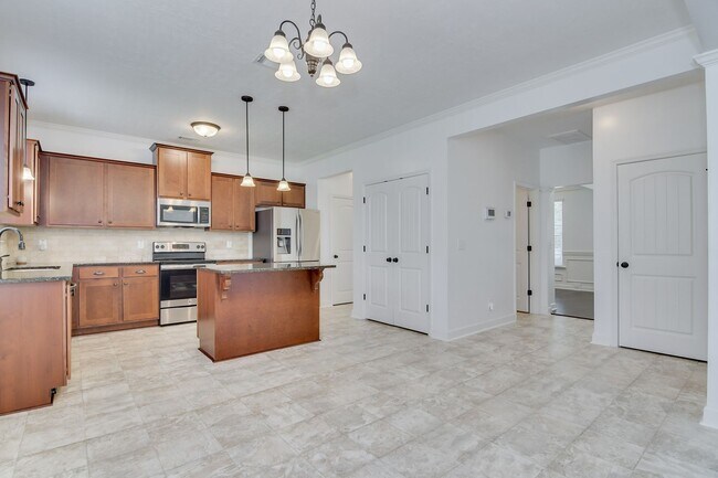 Building Photo - Minutes from Fort Gordon