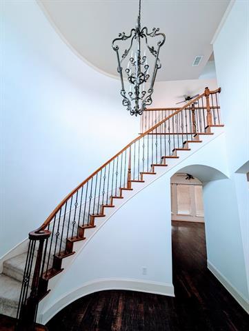 Building Photo - 15702 Crown Cove Ln