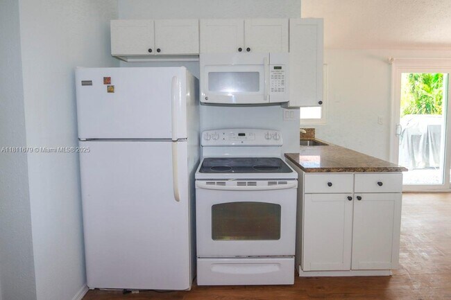 Building Photo - 812 Chukker Rd