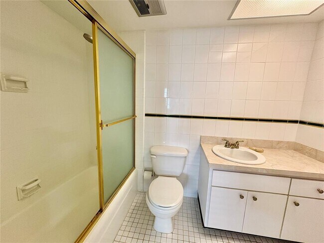 Building Photo - 147 Bluff View Dr