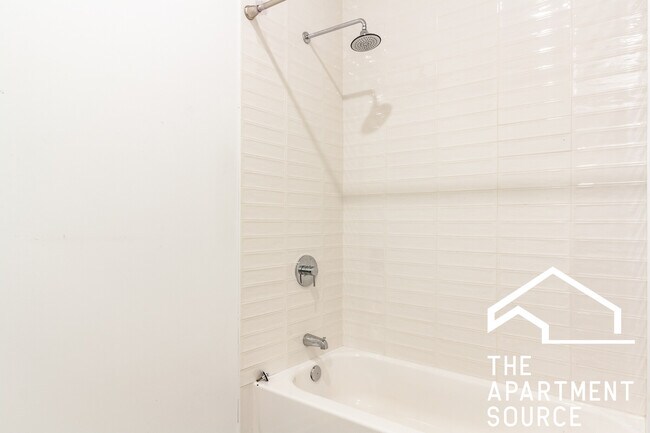 Building Photo - 2550 S Wabash Ave