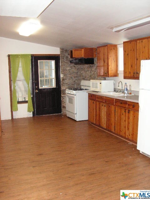 Building Photo - 1910 FM2673