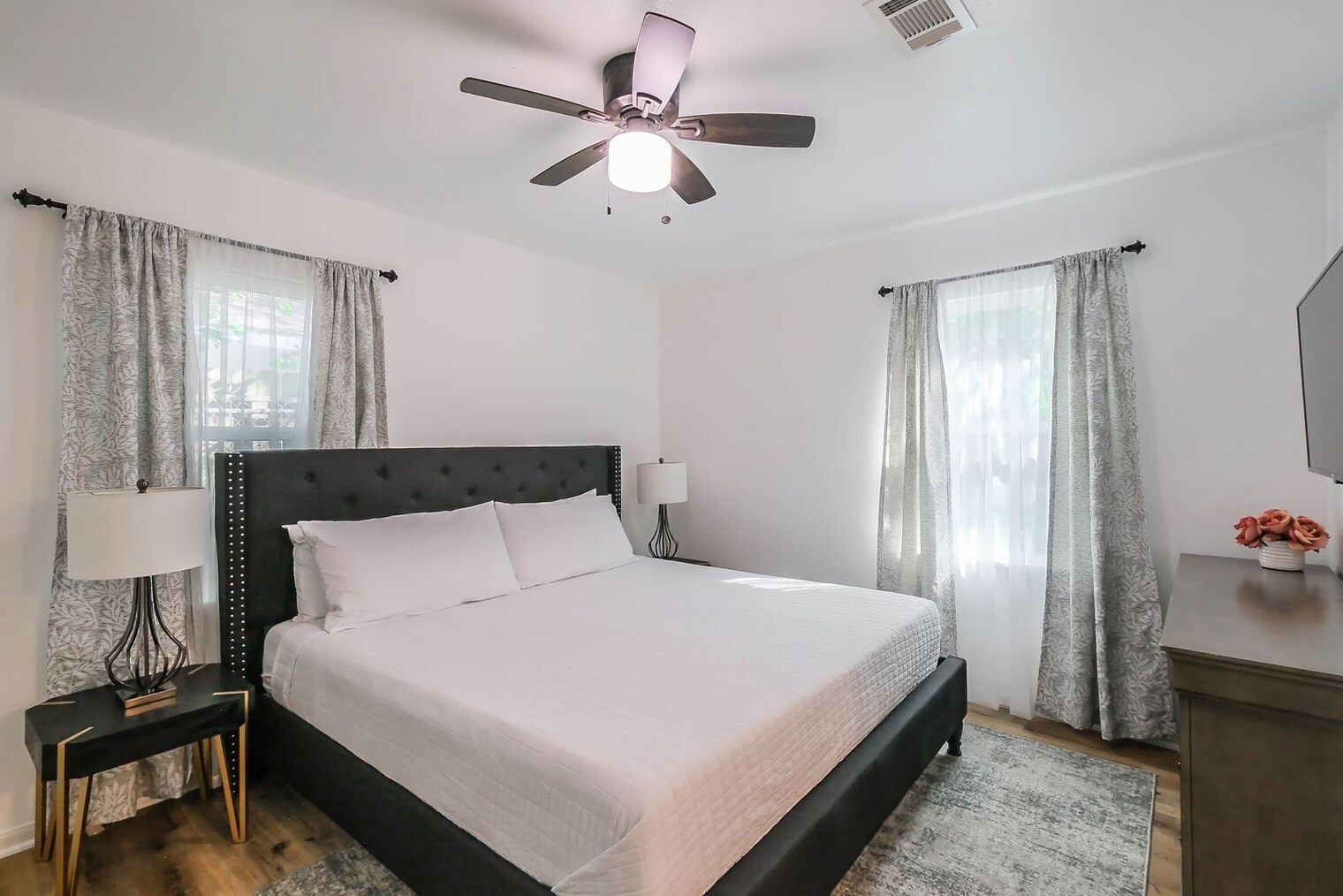 Building Photo - 6705 Lodge St