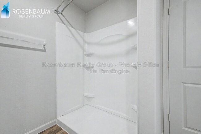 Building Photo - 3520 N La Paz Dr