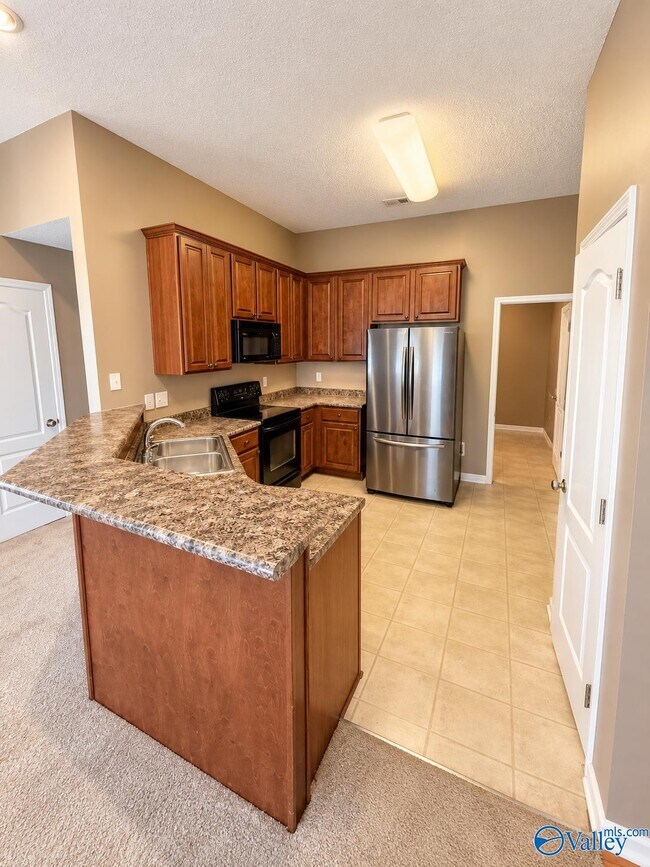 Building Photo - 409 Summer Cove Cir NW