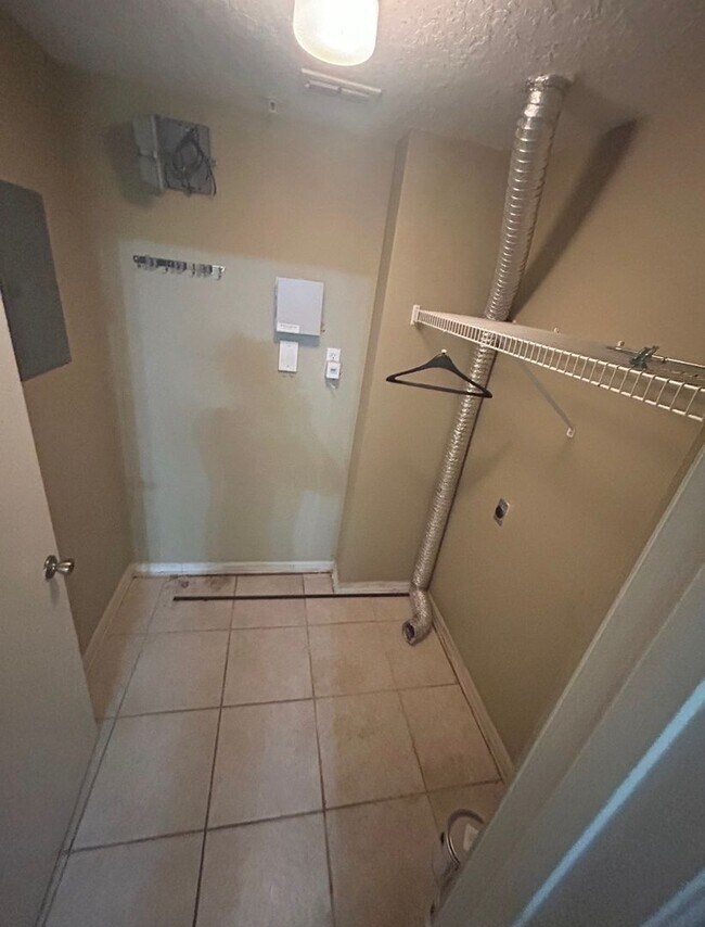 Building Photo - 5536-8111 Metrowest Blvd., Orlando https://www.propertypanorama.com/instaview/stellar/S5136656