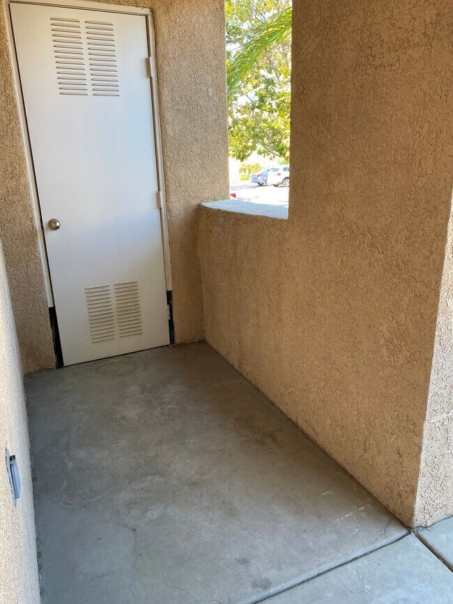 Building Photo - 26352 Arboretum Way