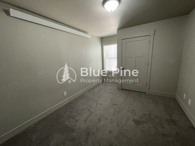 Building Photo - 3570 Colt Cir