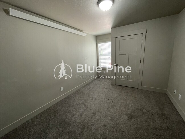 Building Photo - 3570 Colt Cir