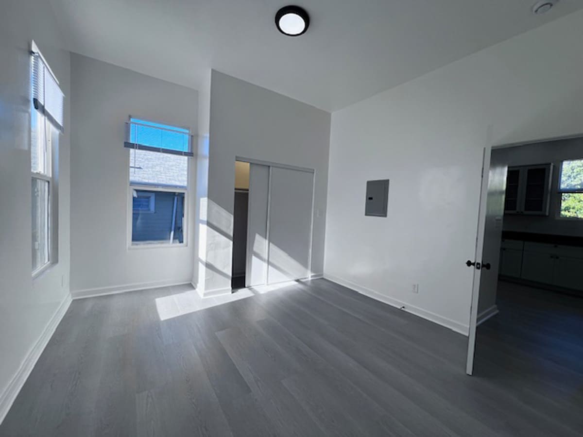 Building Photo - 1039 Peralta St