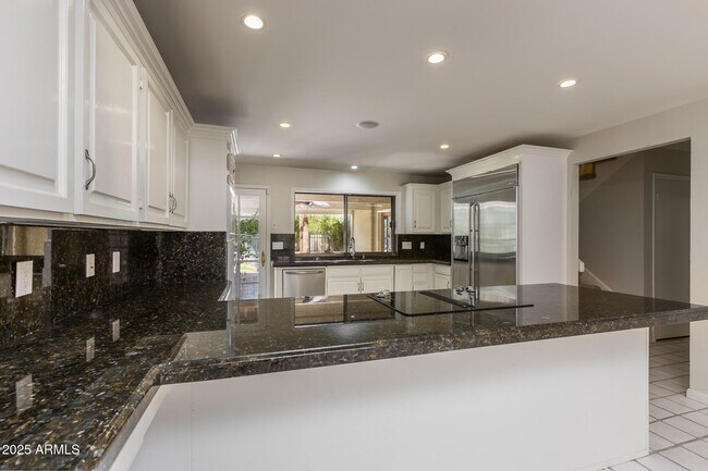 Building Photo - 49 Biltmore Estates Dr