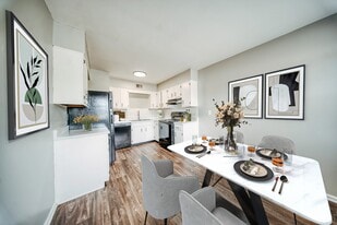 Building Photo - Roban Apartments