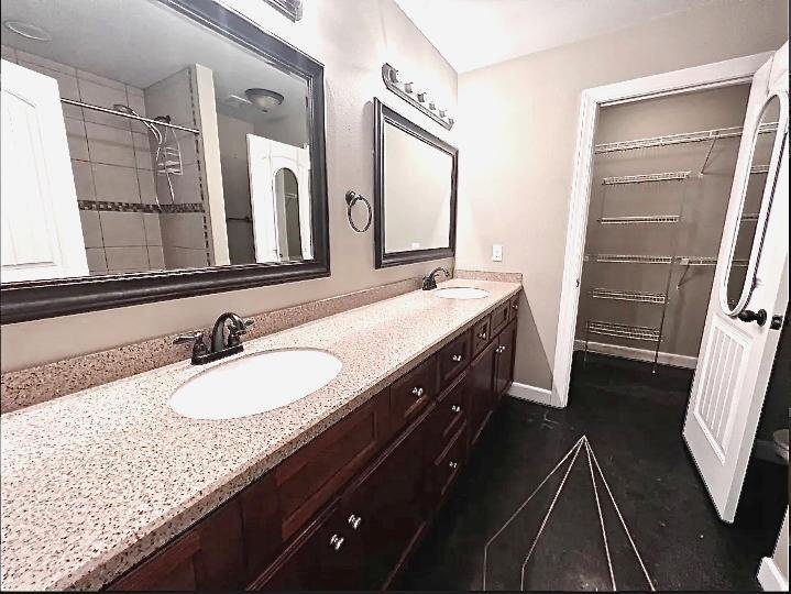 Building Photo - 4821 Ocean Dr