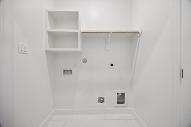 Building Photo - 2806 Mills St