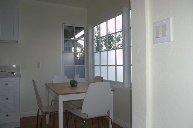 Building Photo - 4227 Pepper Dr