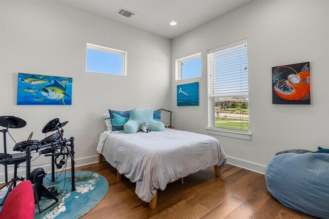 Building Photo - 8416 Apogee Blvd