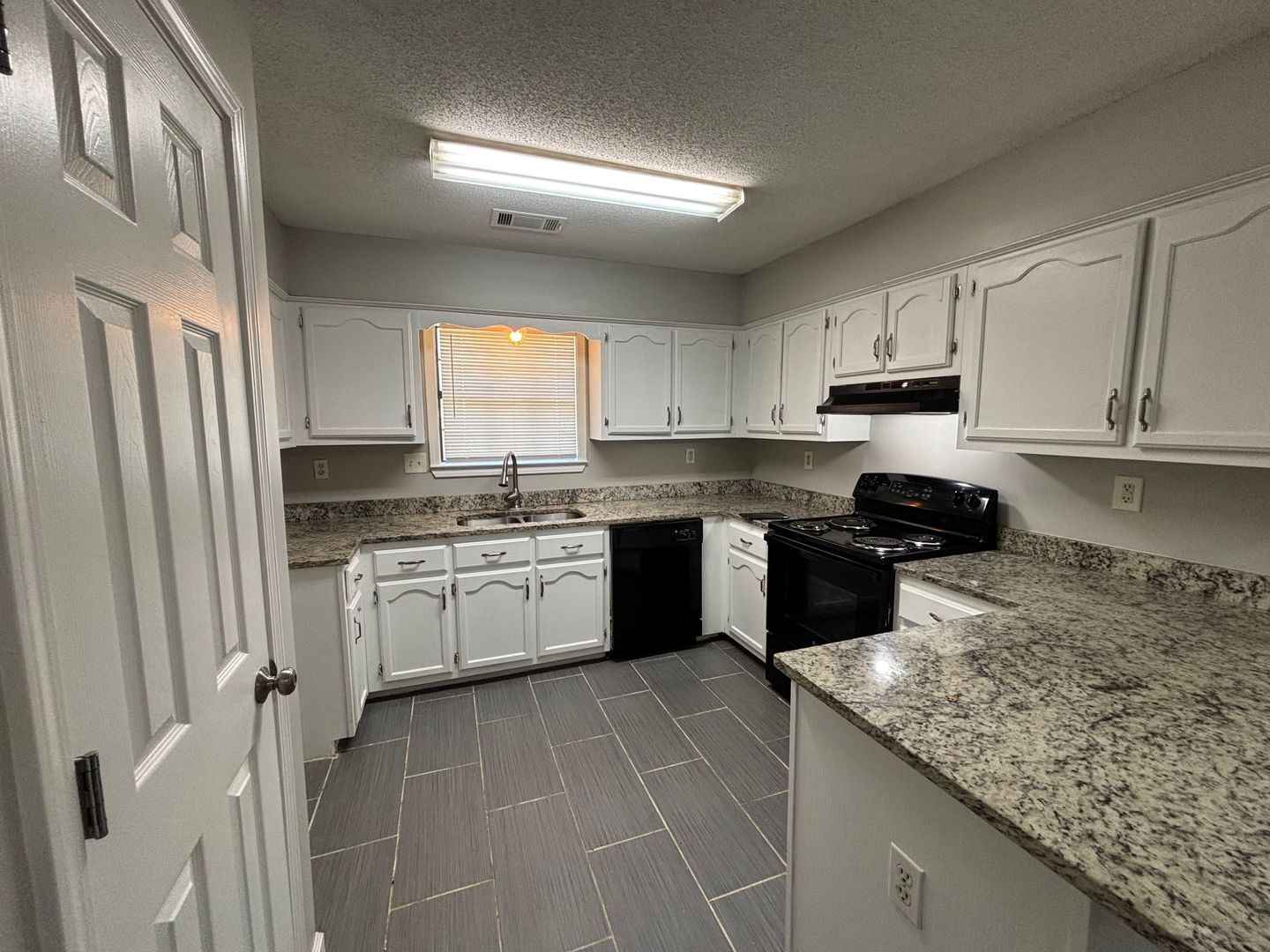 Building Photo - 5803 Pecan Trce