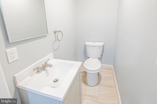 Building Photo - 1425 Manor Rd