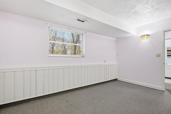 Building Photo - 4883 Stonehaven Dr