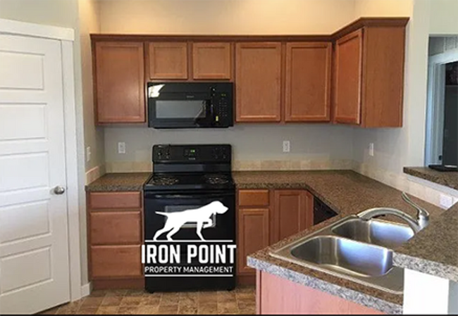 Building Photo - 4bed/2bath in Meridian w/vaulted ceilings,...