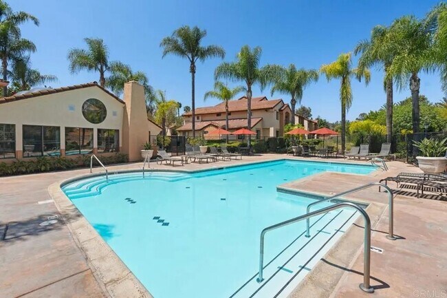 Building Photo - Conveniently Located - Available Immediately!