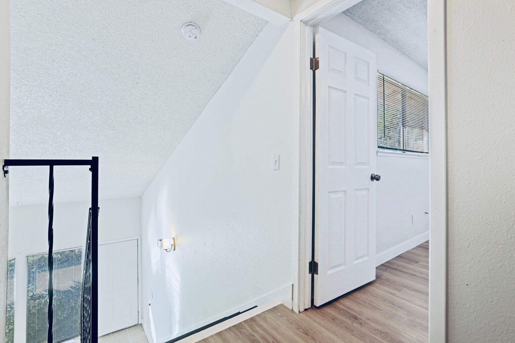 Building Photo - 1305 Sylvan Meadows Dr