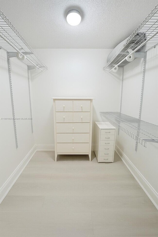 Building Photo - 8730 SW 133rd Avenue Rd