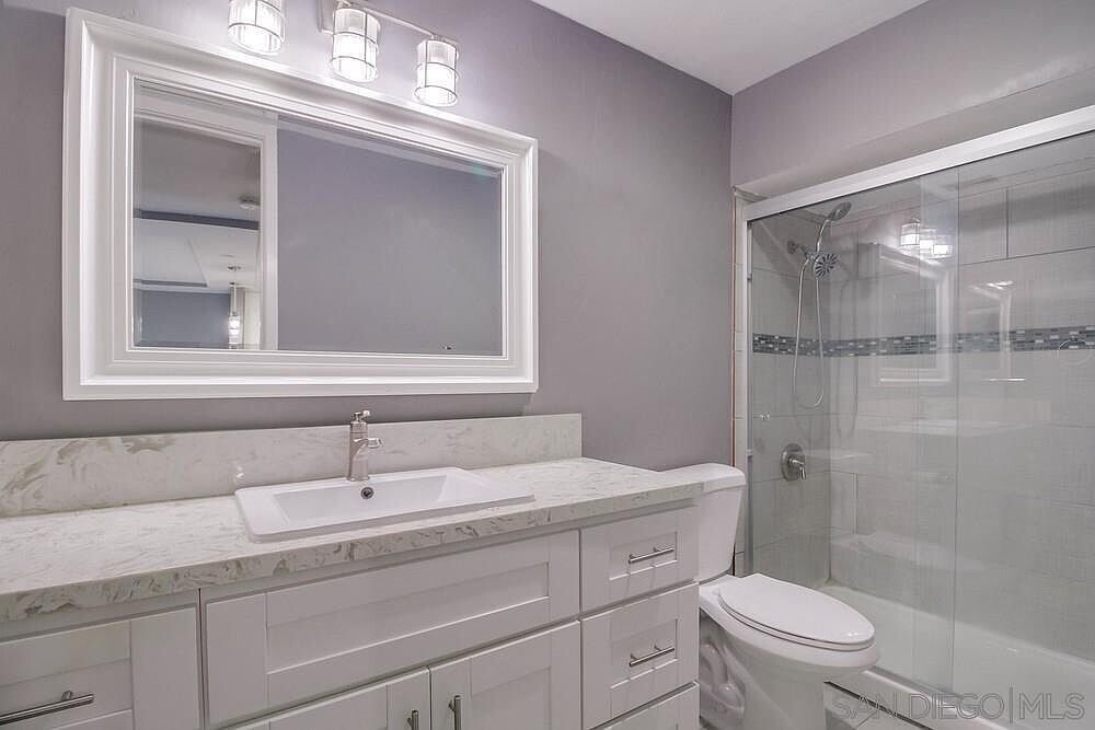 Building Photo - 3050 Rue Dorleans