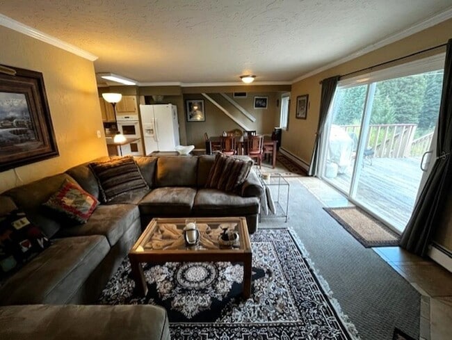 Building Photo - 1334 Straight Creek Dr