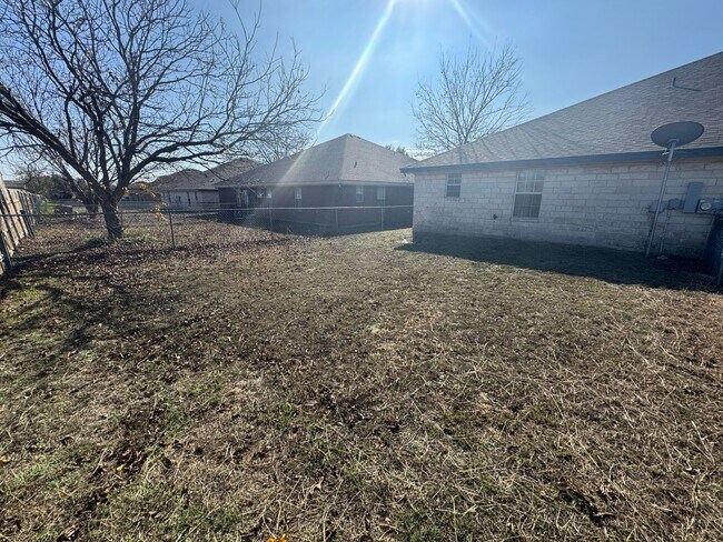 Building Photo - 4807 John David Dr