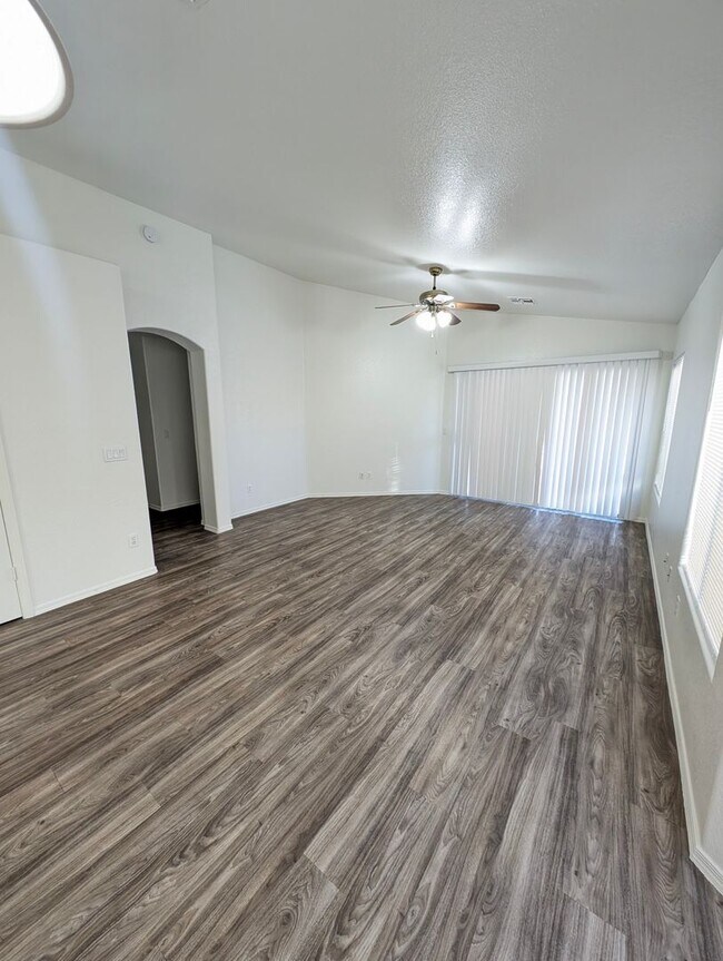 Building Photo - AVAILABLE NOW IN SAN TAN RANCH GILBERT!!!