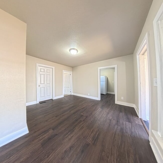 Building Photo - Newly remodeled 3 bedroom 1 bathroom home-Located in Jefferson