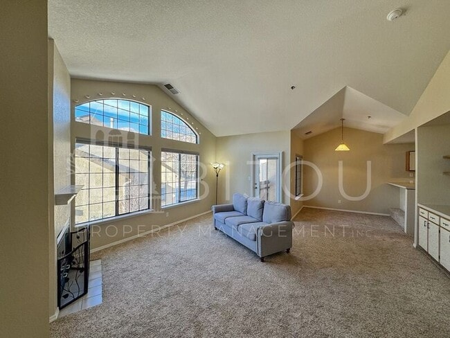 Building Photo - 2195 Alicia Point