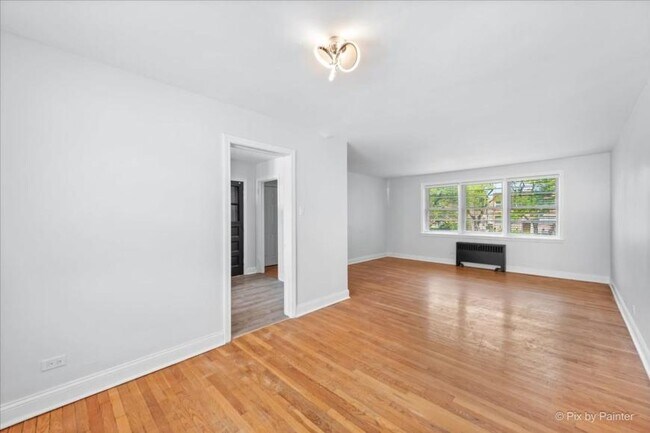 Building Photo - 2 bedroom in Chicago IL 60625