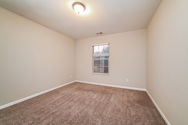 Building Photo - 4290 Rosehall Ct