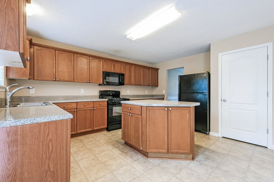 Building Photo - 2295 Clonts Ct