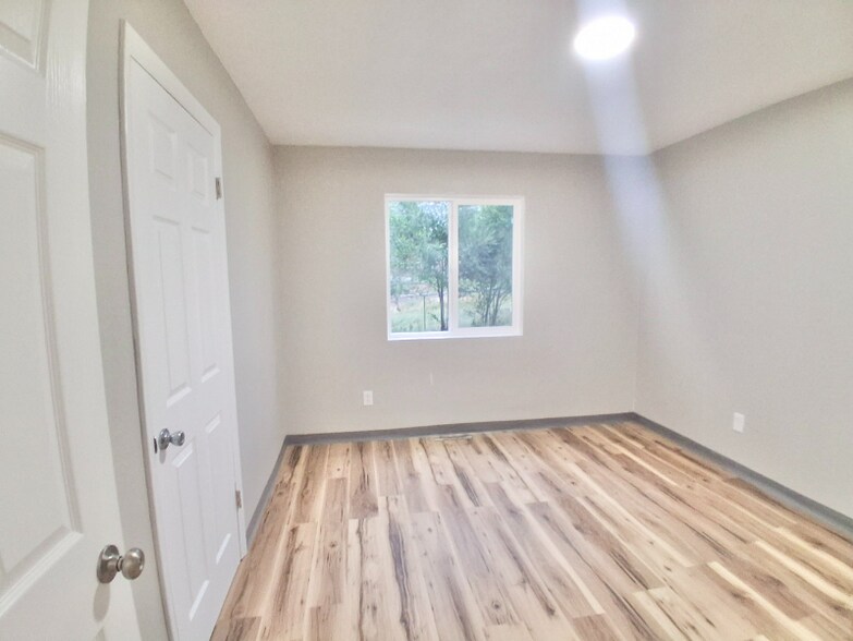 Building Photo - 4327 Ericson Dr