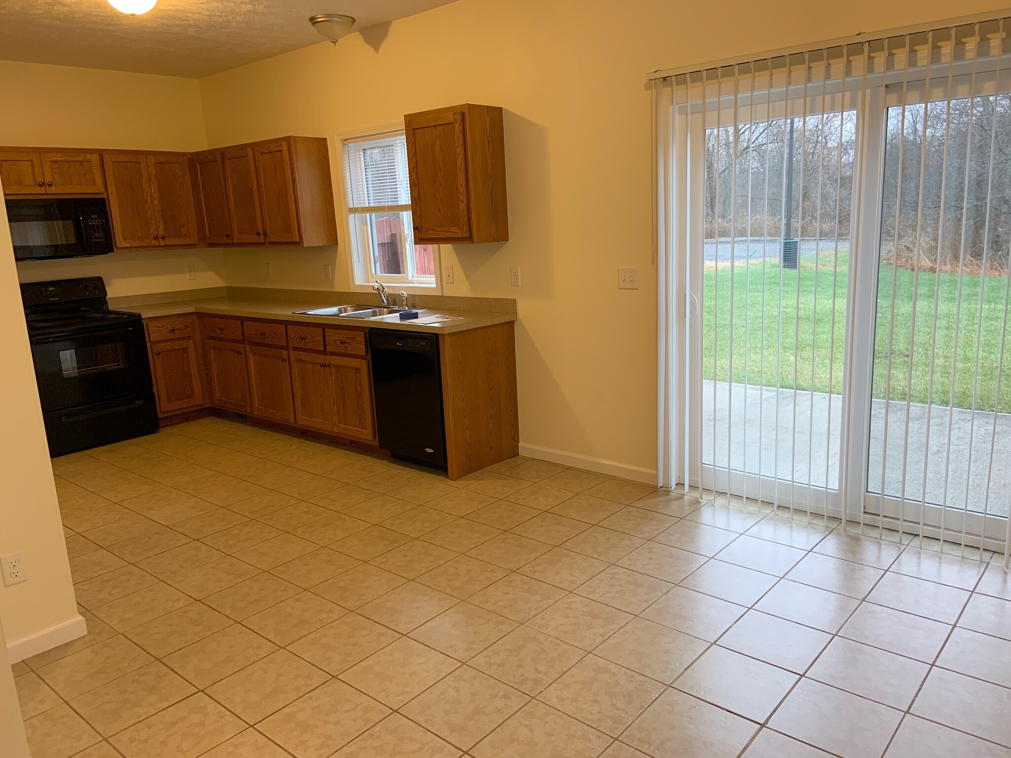 Building Photo - 204 Betsinger Rd