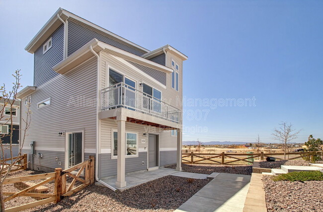 Building Photo - 5732 Thurless Ln