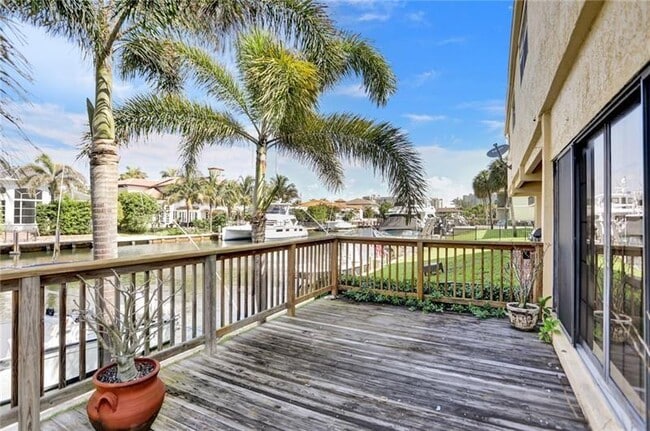 Building Photo - 4300 S Ocean Blvd