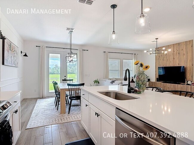 Building Photo - 1348 Sterling Pointe Dr