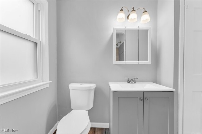 Building Photo - 22750 Tracy Ave