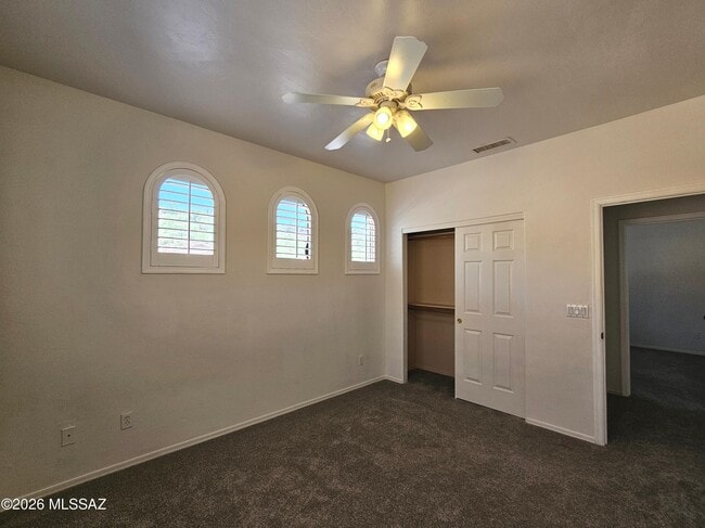 Building Photo - 4389 N Sunset Cliff Dr