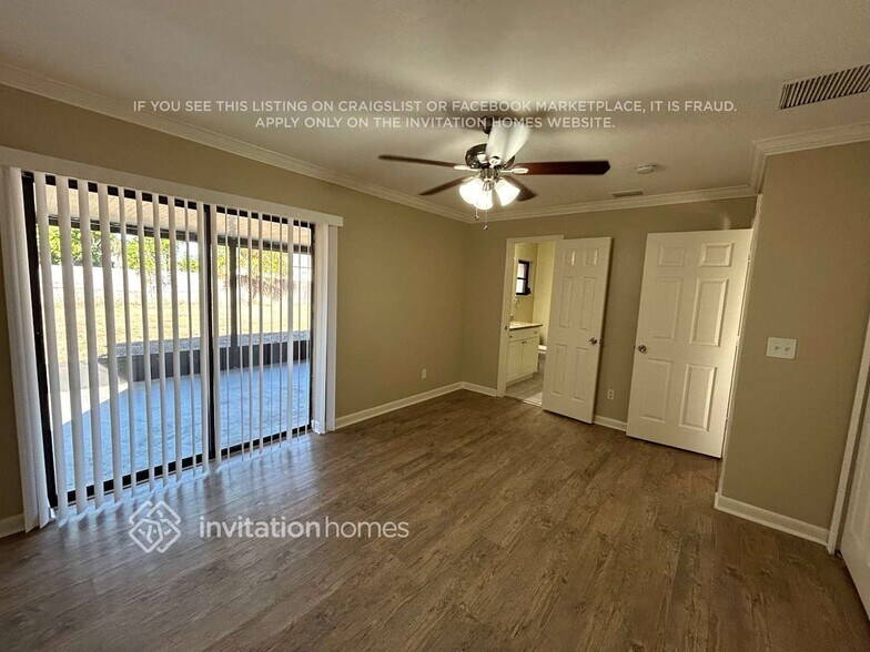 Building Photo - 2130 SW 12th Pl