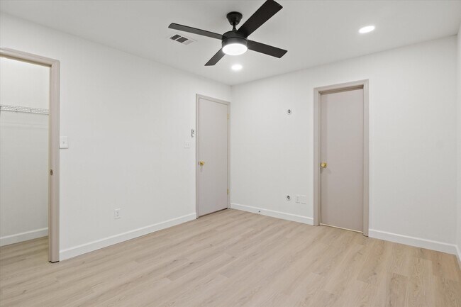 Building Photo - 8477 Titus Ln